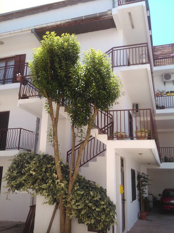 Apartmani Dado Ulcinj Exterior photo