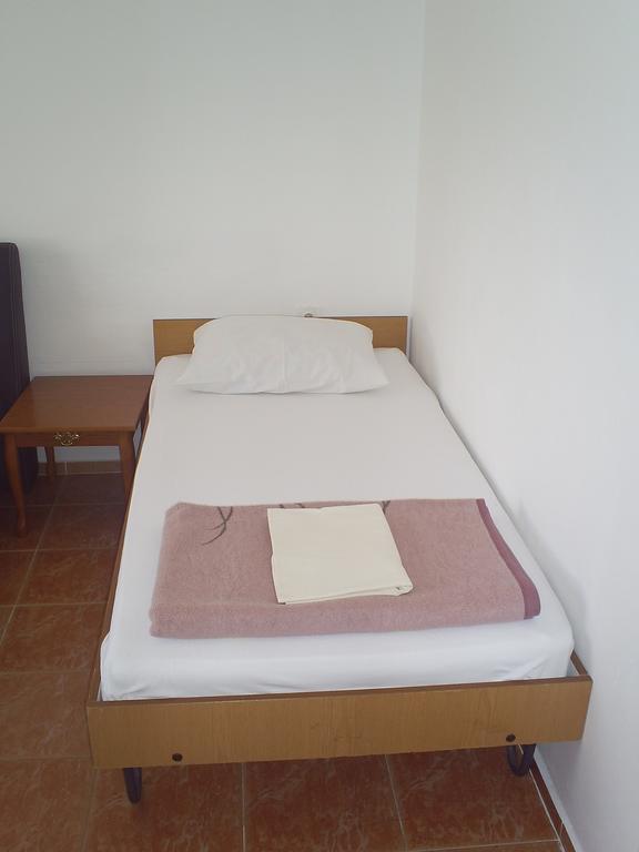 Apartmani Dado Ulcinj Exterior photo