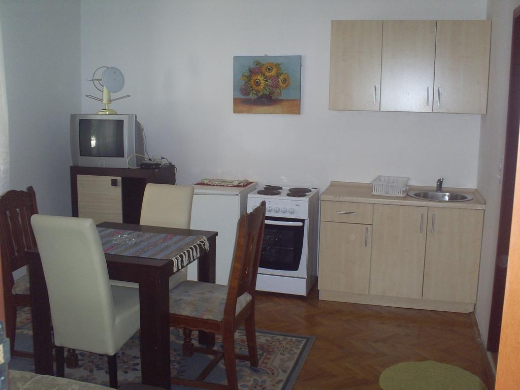 Apartmani Dado Ulcinj Exterior photo